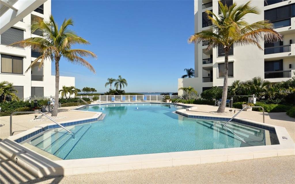 1916 HARBOURSIDE DRIVE, LONGBOAT KEY, Florida 34228, 2 Bedrooms Bedrooms, 6 Rooms Rooms,2 BathroomsBathrooms,Residential,For sale,HARBOURSIDE,A4186989