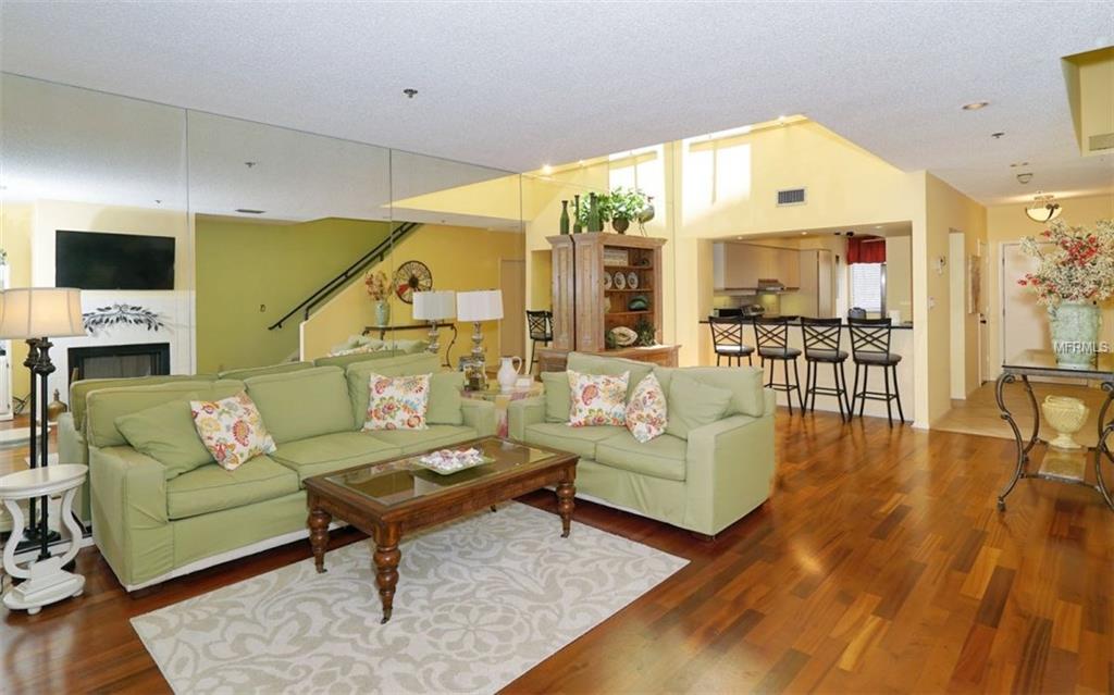 1916 HARBOURSIDE DRIVE, LONGBOAT KEY, Florida 34228, 2 Bedrooms Bedrooms, 6 Rooms Rooms,2 BathroomsBathrooms,Residential,For sale,HARBOURSIDE,A4186989