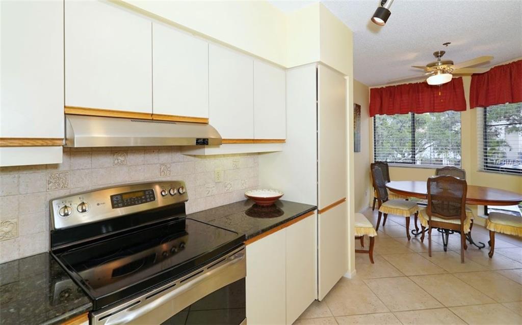 1916 HARBOURSIDE DRIVE, LONGBOAT KEY, Florida 34228, 2 Bedrooms Bedrooms, 6 Rooms Rooms,2 BathroomsBathrooms,Residential,For sale,HARBOURSIDE,A4186989