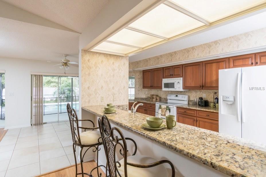 2517 MASON OAKS DRIVE, VALRICO, Florida 33596, 4 Bedrooms Bedrooms, 11 Rooms Rooms,3 BathroomsBathrooms,Residential,For sale,MASON OAKS,T2897976