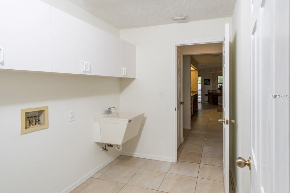 2517 MASON OAKS DRIVE, VALRICO, Florida 33596, 4 Bedrooms Bedrooms, 11 Rooms Rooms,3 BathroomsBathrooms,Residential,For sale,MASON OAKS,T2897976