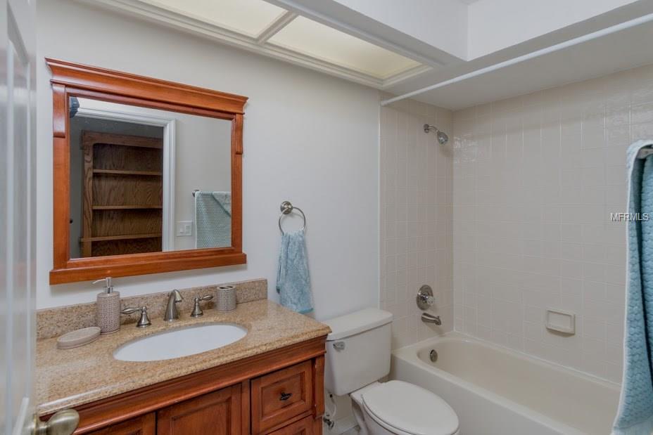 2517 MASON OAKS DRIVE, VALRICO, Florida 33596, 4 Bedrooms Bedrooms, 11 Rooms Rooms,3 BathroomsBathrooms,Residential,For sale,MASON OAKS,T2897976