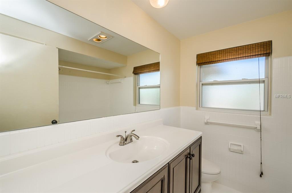 1774 BENTLEY STREET, CLEARWATER, Florida 33755, 2 Bedrooms Bedrooms, 3 Rooms Rooms,2 BathroomsBathrooms,Residential,For sale,BENTLEY,U7838991