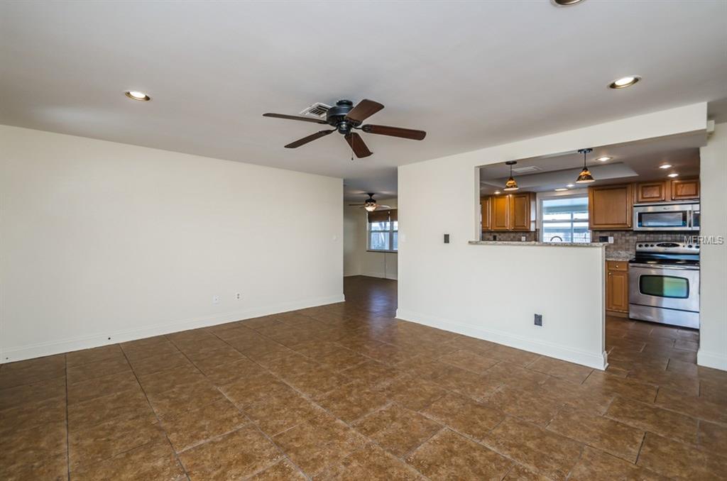 1774 BENTLEY STREET, CLEARWATER, Florida 33755, 2 Bedrooms Bedrooms, 3 Rooms Rooms,2 BathroomsBathrooms,Residential,For sale,BENTLEY,U7838991