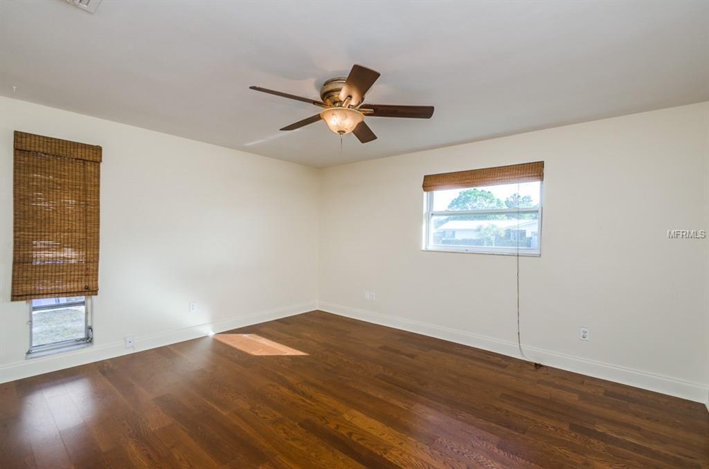 1774 BENTLEY STREET, CLEARWATER, Florida 33755, 2 Bedrooms Bedrooms, 3 Rooms Rooms,2 BathroomsBathrooms,Residential,For sale,BENTLEY,U7838991