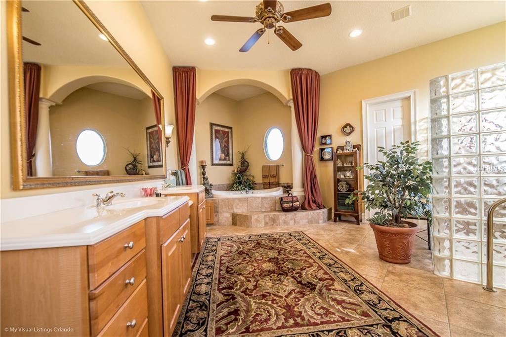 5537 OXFORD MOOR BLVD, WINDERMERE, Florida 34786, 4 Bedrooms Bedrooms, 12 Rooms Rooms,4 BathroomsBathrooms,Residential,For sale,OXFORD MOOR BLVD,O5549828