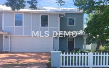 101 N FREDRICA AVENUE, CLEARWATER, Florida 33755, 3 Bedrooms Bedrooms, 8 Rooms Rooms,2 BathroomsBathrooms,Residential,For sale,FREDRICA,U7843887