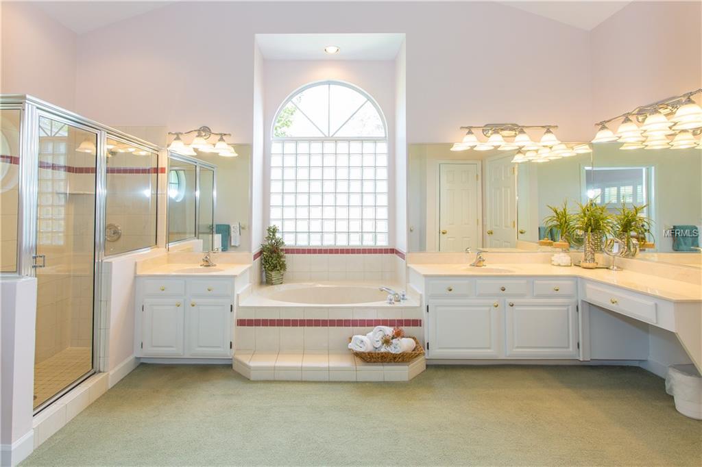 1775 CAROLLEE LANE, WINTER PARK, Florida 32789, 4 Bedrooms Bedrooms, 9 Rooms Rooms,3 BathroomsBathrooms,Residential,For sale,CAROLLEE,O5558803