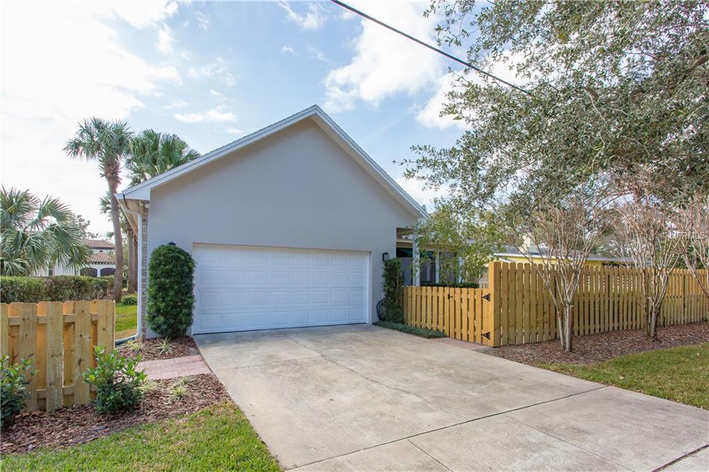 1775 CAROLLEE LANE, WINTER PARK, Florida 32789, 4 Bedrooms Bedrooms, 9 Rooms Rooms,3 BathroomsBathrooms,Residential,For sale,CAROLLEE,O5558803