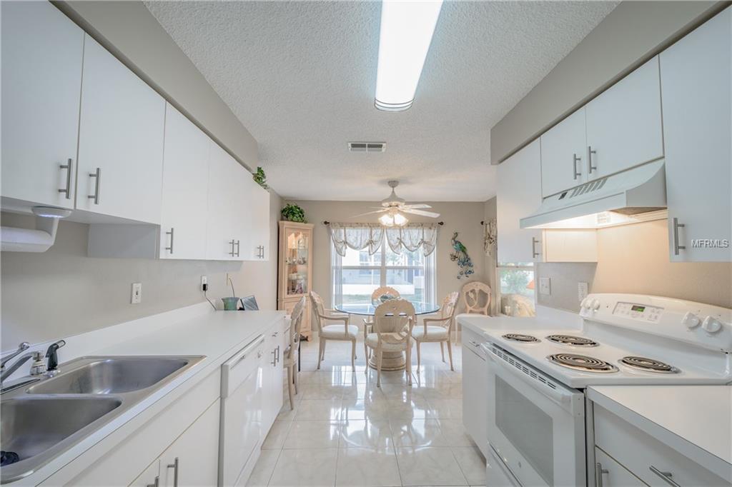 2011 W DEL WEBB BOULEVARD, SUN CITY CENTER, Florida 33573, 2 Bedrooms Bedrooms, 5 Rooms Rooms,2 BathroomsBathrooms,Residential,For sale,DEL WEBB,T2927021