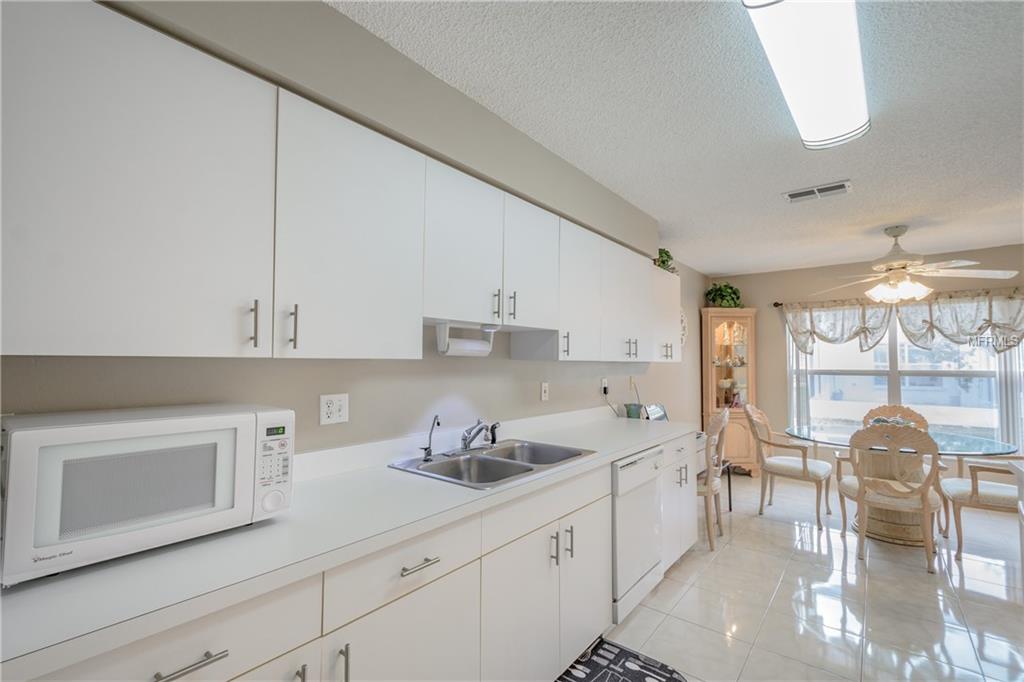 2011 W DEL WEBB BOULEVARD, SUN CITY CENTER, Florida 33573, 2 Bedrooms Bedrooms, 5 Rooms Rooms,2 BathroomsBathrooms,Residential,For sale,DEL WEBB,T2927021