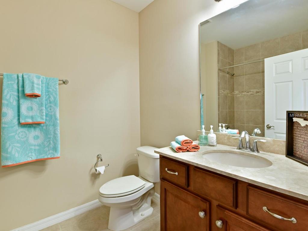 1037 RIVERSCAPE STREET, BRADENTON, Florida 34208, 3 Bedrooms Bedrooms, 7 Rooms Rooms,2 BathroomsBathrooms,Residential,For sale,RIVERSCAPE,A4209392