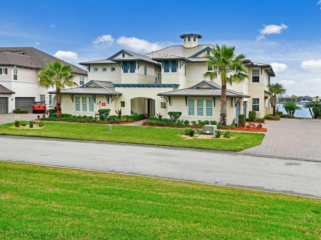 1037 RIVERSCAPE STREET, BRADENTON, Florida 34208, 3 Bedrooms Bedrooms, 7 Rooms Rooms,2 BathroomsBathrooms,Residential,For sale,RIVERSCAPE,A4209392