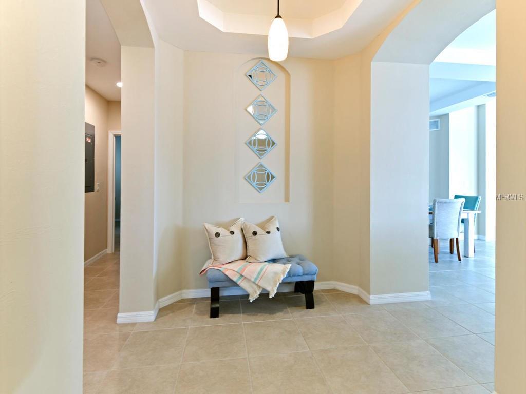 1037 RIVERSCAPE STREET, BRADENTON, Florida 34208, 3 Bedrooms Bedrooms, 7 Rooms Rooms,2 BathroomsBathrooms,Residential,For sale,RIVERSCAPE,A4209392