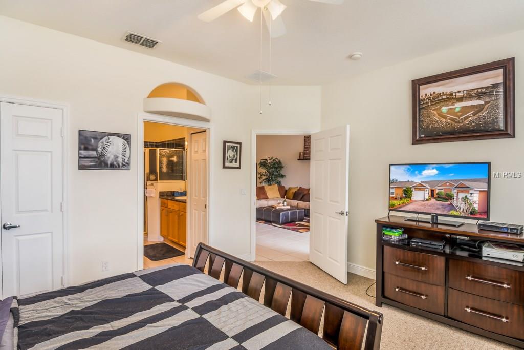 252 BAUER CIRCLE, DAYTONA BEACH, Florida 32124, 2 Bedrooms Bedrooms, 6 Rooms Rooms,2 BathroomsBathrooms,Residential,For sale,BAUER,O5561811