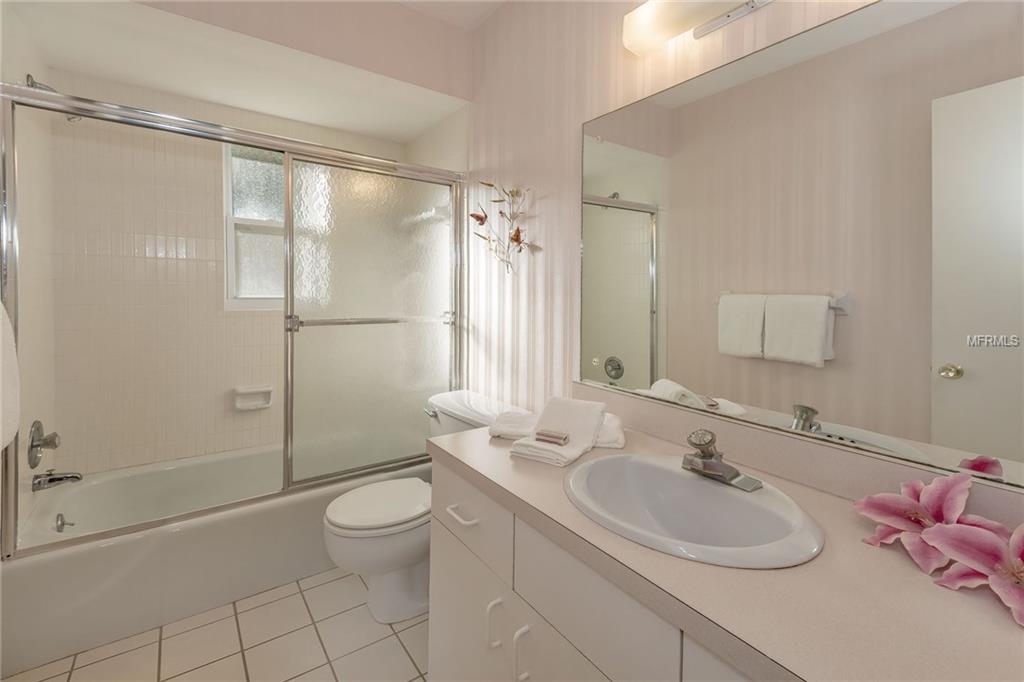 7114 11TH AVENUE W, BRADENTON, Florida 34209, 2 Bedrooms Bedrooms, 6 Rooms Rooms,2 BathroomsBathrooms,Residential,For sale,11TH,A4203192