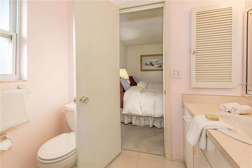 7114 11TH AVENUE W, BRADENTON, Florida 34209, 2 Bedrooms Bedrooms, 6 Rooms Rooms,2 BathroomsBathrooms,Residential,For sale,11TH,A4203192