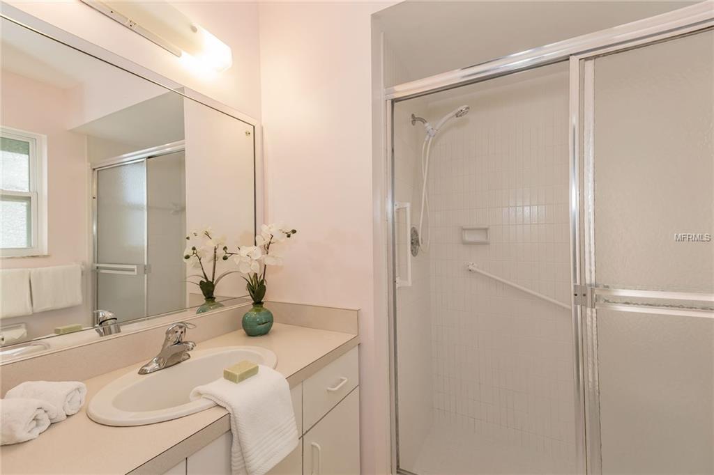 7114 11TH AVENUE W, BRADENTON, Florida 34209, 2 Bedrooms Bedrooms, 6 Rooms Rooms,2 BathroomsBathrooms,Residential,For sale,11TH,A4203192