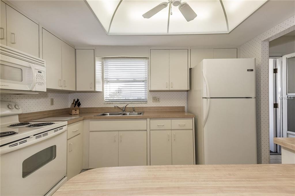 7114 11TH AVENUE W, BRADENTON, Florida 34209, 2 Bedrooms Bedrooms, 6 Rooms Rooms,2 BathroomsBathrooms,Residential,For sale,11TH,A4203192