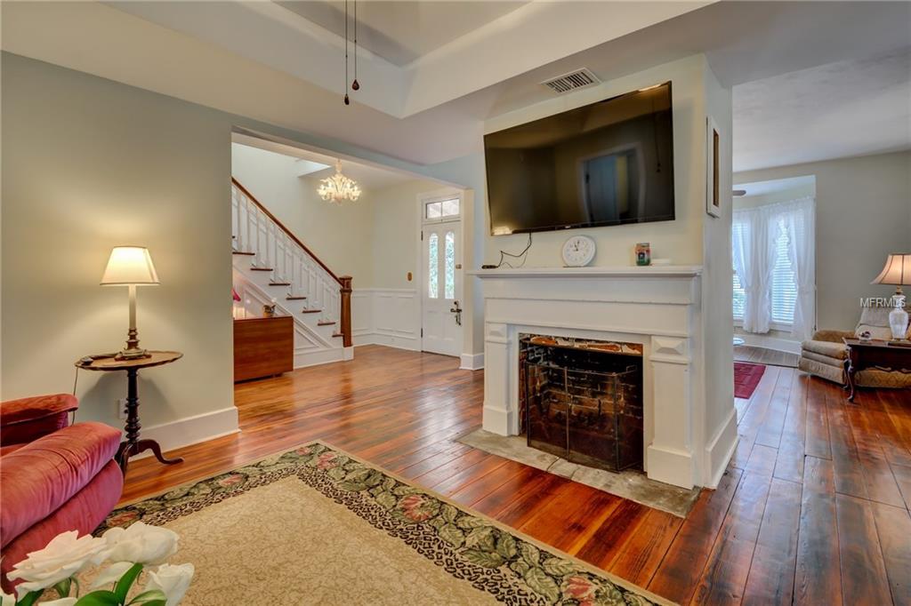 113 N PREVATT AVENUE, LAKE HELEN, Florida 32744, 4 Bedrooms Bedrooms, 9 Rooms Rooms,2 BathroomsBathrooms,Residential,For sale,PREVATT,V4722511