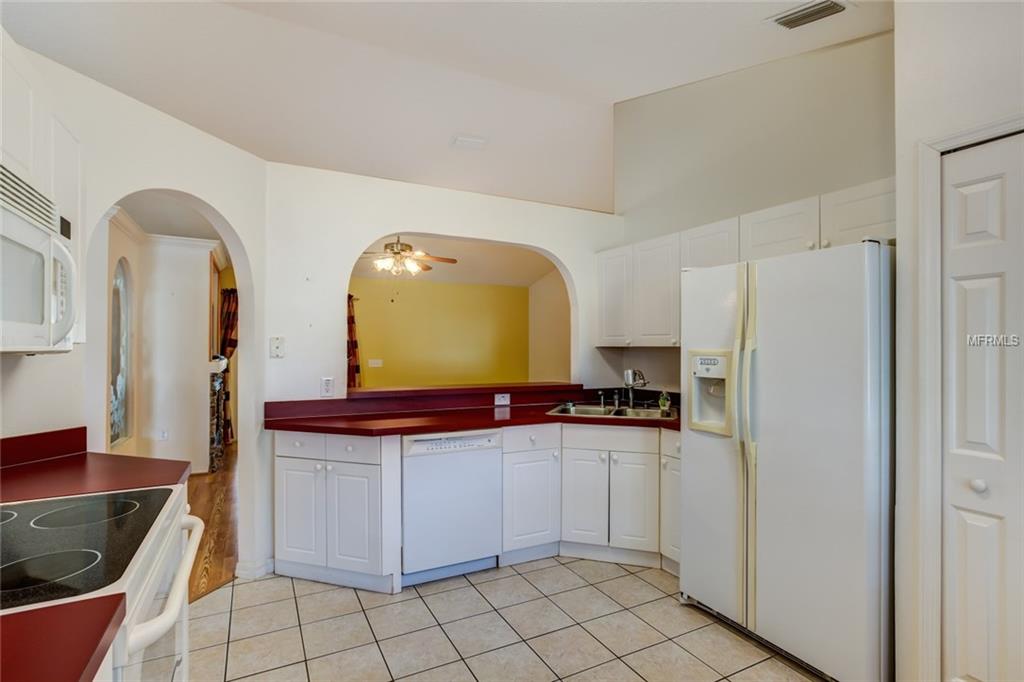 2490 W MOONLIGHT LANE, EUSTIS, Florida 32726, 3 Bedrooms Bedrooms, 8 Rooms Rooms,2 BathroomsBathrooms,Residential,For sale,MOONLIGHT,G4852767