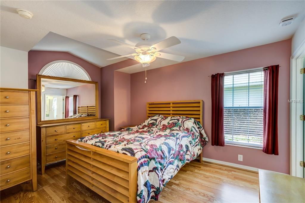 2490 W MOONLIGHT LANE, EUSTIS, Florida 32726, 3 Bedrooms Bedrooms, 8 Rooms Rooms,2 BathroomsBathrooms,Residential,For sale,MOONLIGHT,G4852767