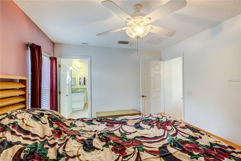 2490 W MOONLIGHT LANE, EUSTIS, Florida 32726, 3 Bedrooms Bedrooms, 8 Rooms Rooms,2 BathroomsBathrooms,Residential,For sale,MOONLIGHT,G4852767