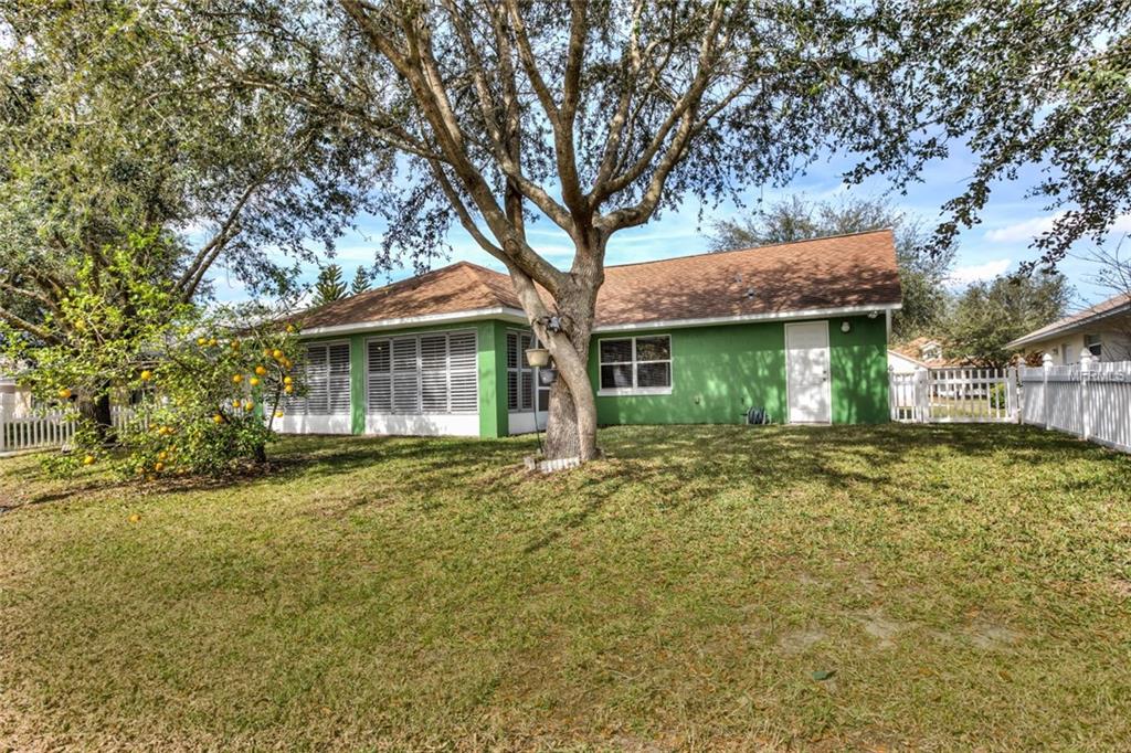 2490 W MOONLIGHT LANE, EUSTIS, Florida 32726, 3 Bedrooms Bedrooms, 8 Rooms Rooms,2 BathroomsBathrooms,Residential,For sale,MOONLIGHT,G4852767