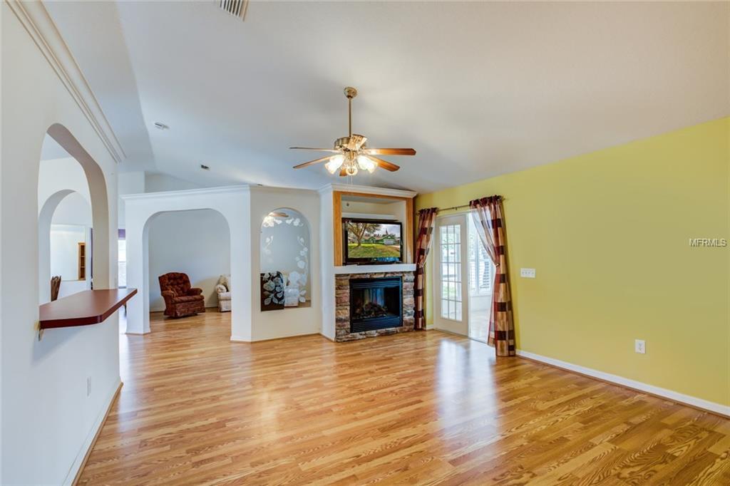 2490 W MOONLIGHT LANE, EUSTIS, Florida 32726, 3 Bedrooms Bedrooms, 8 Rooms Rooms,2 BathroomsBathrooms,Residential,For sale,MOONLIGHT,G4852767