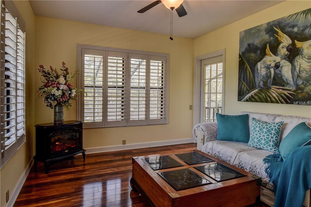 1611 HAMPTON COURT, SAFETY HARBOR, Florida 34695, 5 Bedrooms Bedrooms, 12 Rooms Rooms,3 BathroomsBathrooms,Residential,For sale,HAMPTON,U7847597