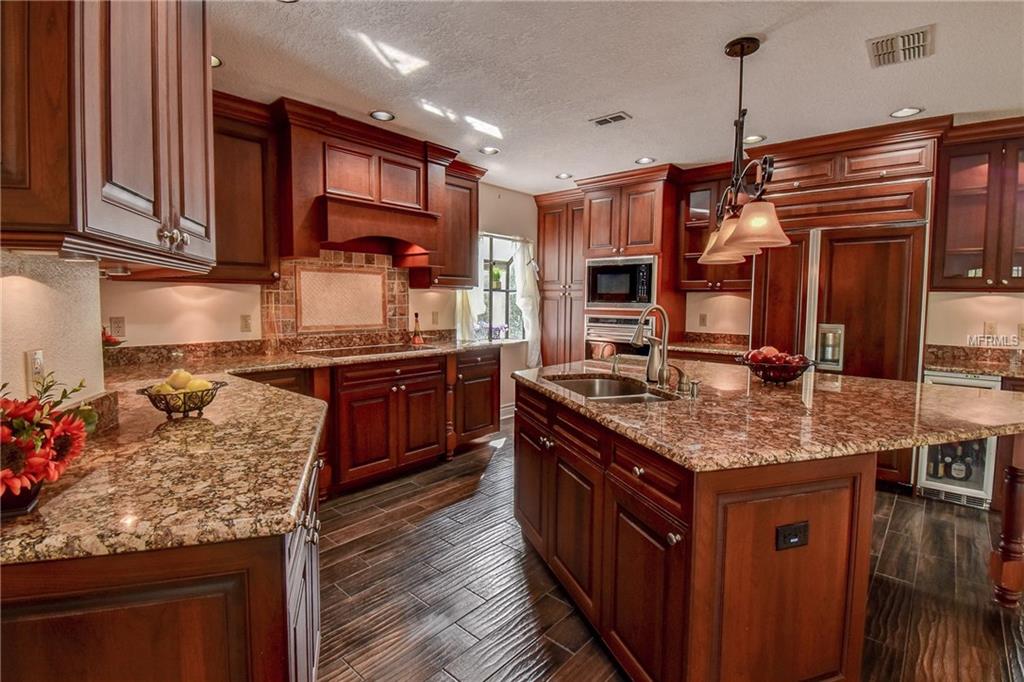 1611 HAMPTON COURT, SAFETY HARBOR, Florida 34695, 5 Bedrooms Bedrooms, 12 Rooms Rooms,3 BathroomsBathrooms,Residential,For sale,HAMPTON,U7847597