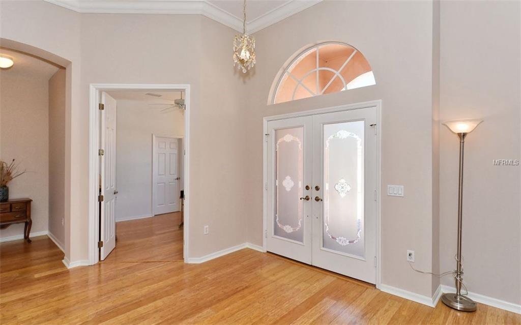 668 SAWGRASS BRIDGE ROAD, VENICE, Florida 34292, 4 Bedrooms Bedrooms, 9 Rooms Rooms,3 BathroomsBathrooms,Residential,For sale,SAWGRASS BRIDGE,N5913893