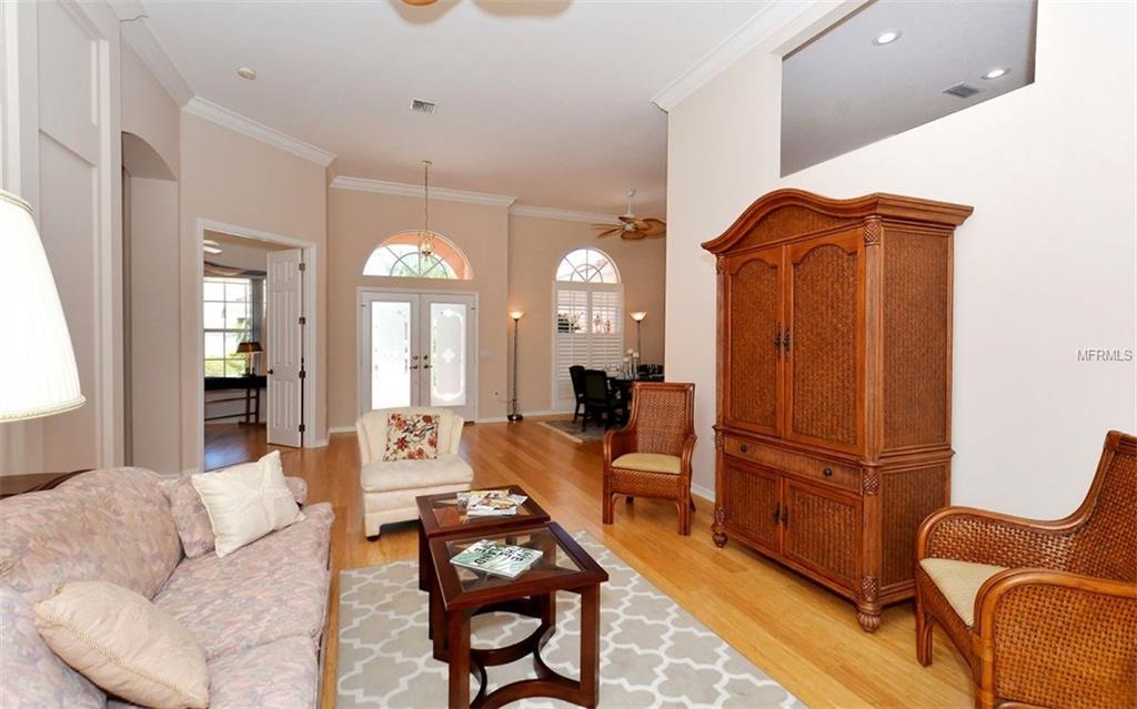 668 SAWGRASS BRIDGE ROAD, VENICE, Florida 34292, 4 Bedrooms Bedrooms, 9 Rooms Rooms,3 BathroomsBathrooms,Residential,For sale,SAWGRASS BRIDGE,N5913893