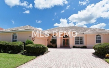 668 SAWGRASS BRIDGE ROAD, VENICE, Florida 34292, 4 Bedrooms Bedrooms, 9 Rooms Rooms,3 BathroomsBathrooms,Residential,For sale,SAWGRASS BRIDGE,N5913893