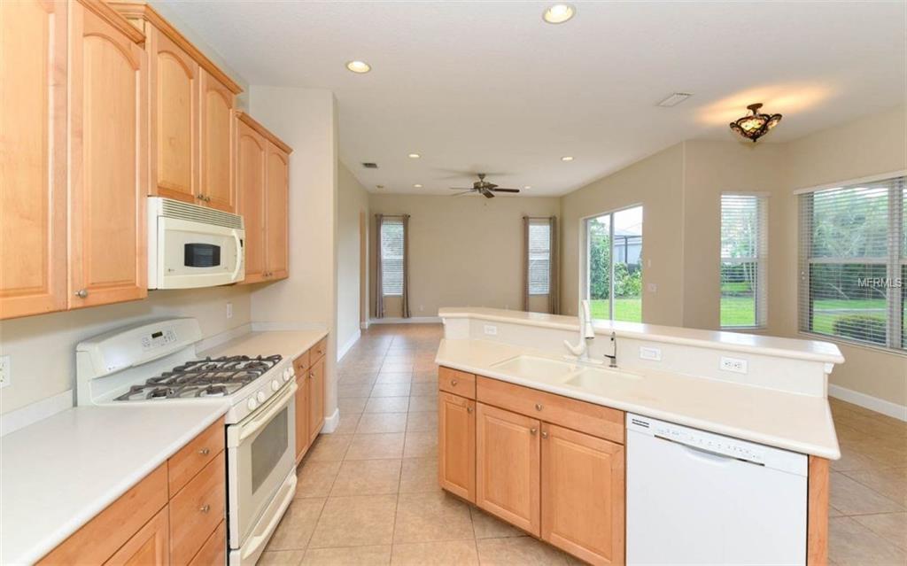 8275 BARTON FARMS BOULEVARD, SARASOTA, Florida 34240, 4 Bedrooms Bedrooms, 8 Rooms Rooms,3 BathroomsBathrooms,Residential,For sale,BARTON FARMS,A4198654