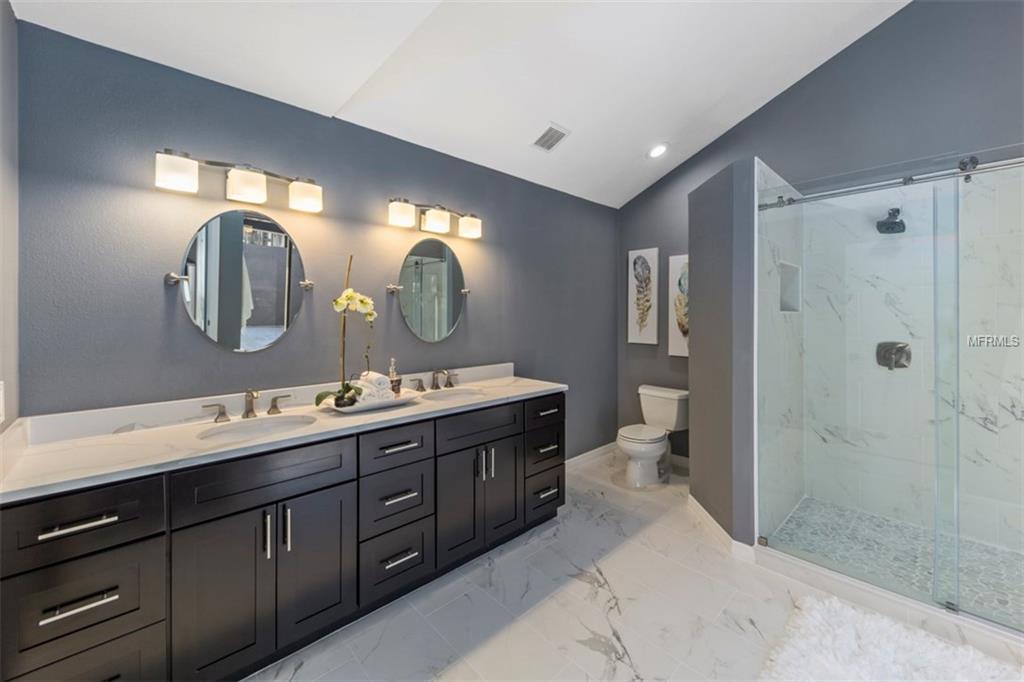 1809 BUCCANEER TERRACE, SARASOTA, Florida 34231, 3 Bedrooms Bedrooms, 7 Rooms Rooms,3 BathroomsBathrooms,Residential,For sale,BUCCANEER,A4204359