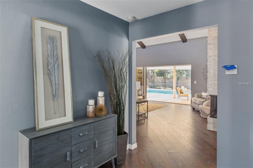 1809 BUCCANEER TERRACE, SARASOTA, Florida 34231, 3 Bedrooms Bedrooms, 7 Rooms Rooms,3 BathroomsBathrooms,Residential,For sale,BUCCANEER,A4204359