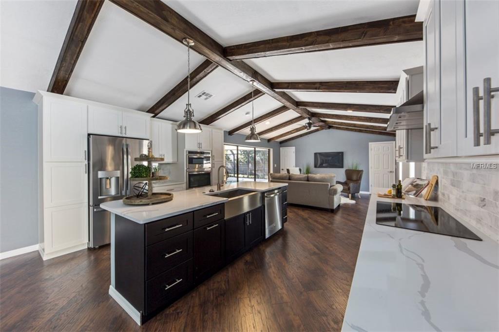 1809 BUCCANEER TERRACE, SARASOTA, Florida 34231, 3 Bedrooms Bedrooms, 7 Rooms Rooms,3 BathroomsBathrooms,Residential,For sale,BUCCANEER,A4204359