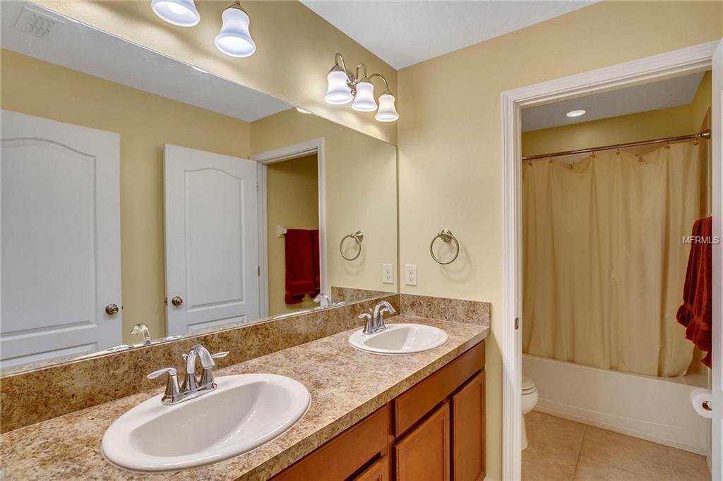 3660 MADBURY CIRCLE, LAKELAND, Florida 33810, 4 Bedrooms Bedrooms, 7 Rooms Rooms,3 BathroomsBathrooms,Residential,For sale,MADBURY,O5553586