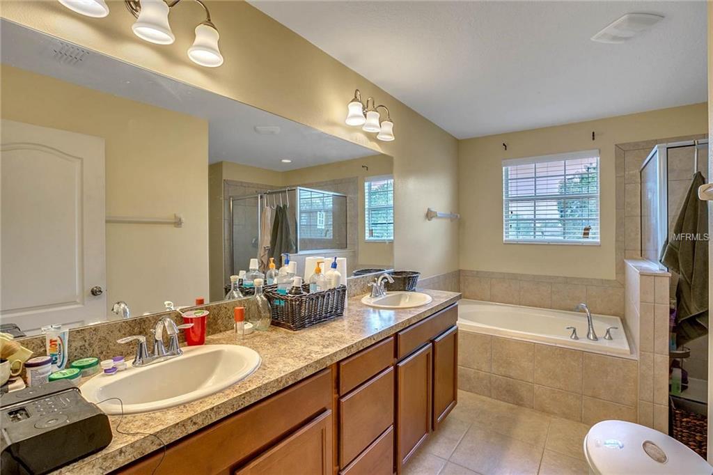 3660 MADBURY CIRCLE, LAKELAND, Florida 33810, 4 Bedrooms Bedrooms, 7 Rooms Rooms,3 BathroomsBathrooms,Residential,For sale,MADBURY,O5553586