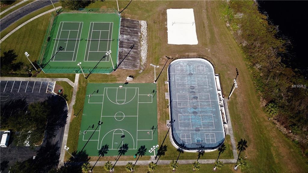 1041 HARBOR HILL STREET, WINTER GARDEN, Florida 34787, 4 Bedrooms Bedrooms, 7 Rooms Rooms,2 BathroomsBathrooms,Residential,For sale,HARBOR HILL,O5557028