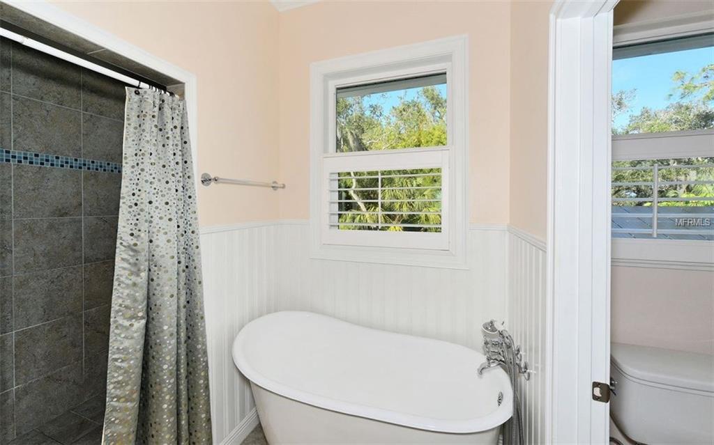 3109 51ST STREET E, BRADENTON, Florida 34208, 3 Bedrooms Bedrooms, 6 Rooms Rooms,3 BathroomsBathrooms,Residential,For sale,51ST,A4208191