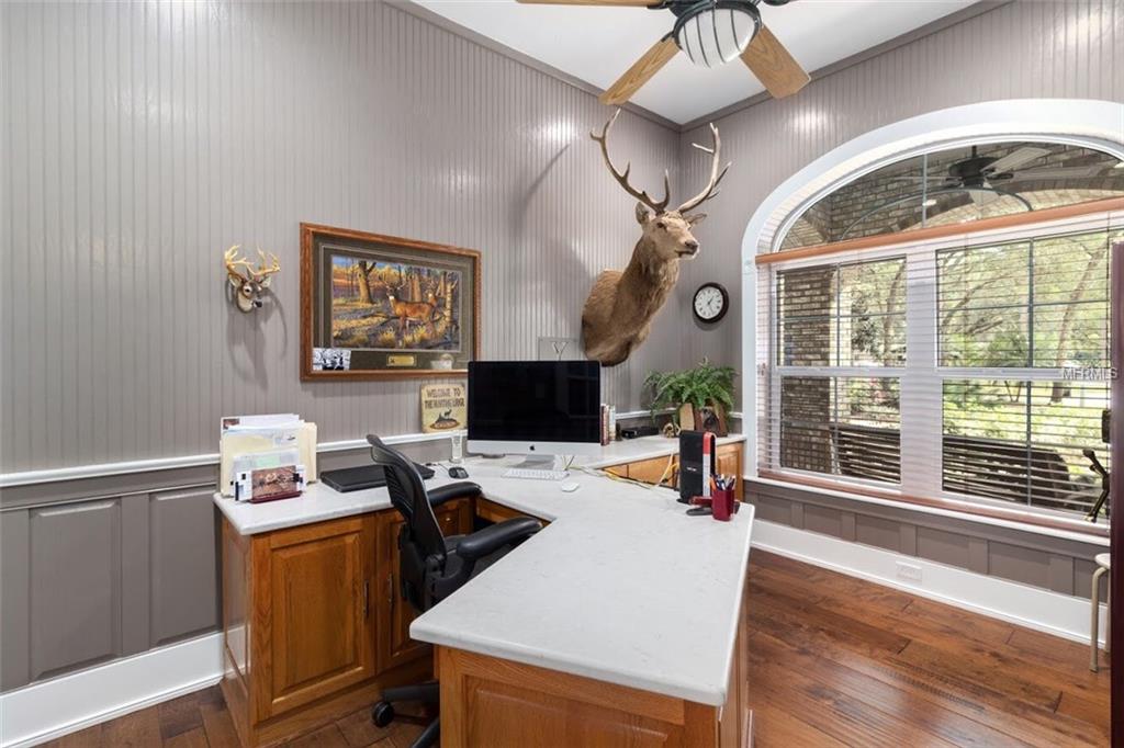 4646 HIDDEN FOREST DRIVE, SARASOTA, Florida 34235, 4 Bedrooms Bedrooms, 13 Rooms Rooms,3 BathroomsBathrooms,Residential,For sale,HIDDEN FOREST,A4208523