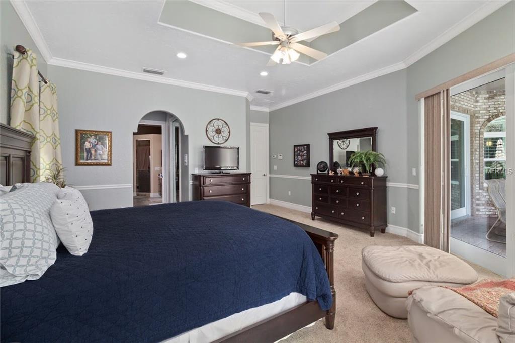 4646 HIDDEN FOREST DRIVE, SARASOTA, Florida 34235, 4 Bedrooms Bedrooms, 13 Rooms Rooms,3 BathroomsBathrooms,Residential,For sale,HIDDEN FOREST,A4208523