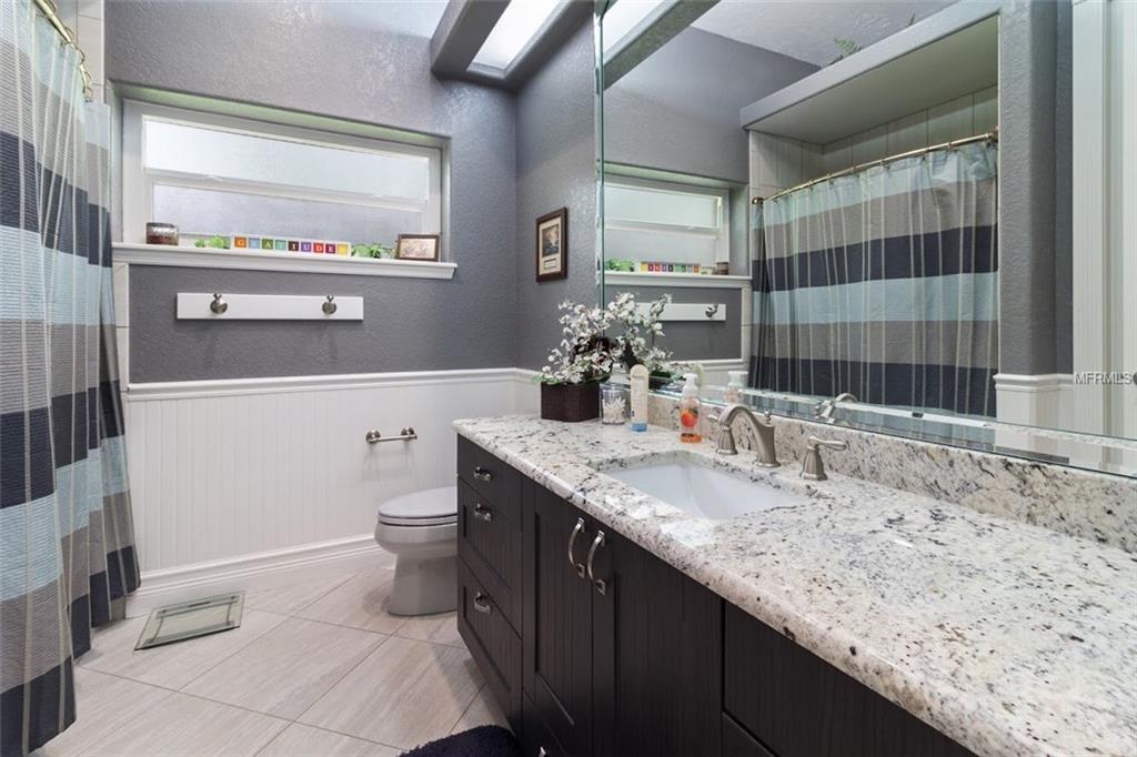 4646 HIDDEN FOREST DRIVE, SARASOTA, Florida 34235, 4 Bedrooms Bedrooms, 13 Rooms Rooms,3 BathroomsBathrooms,Residential,For sale,HIDDEN FOREST,A4208523