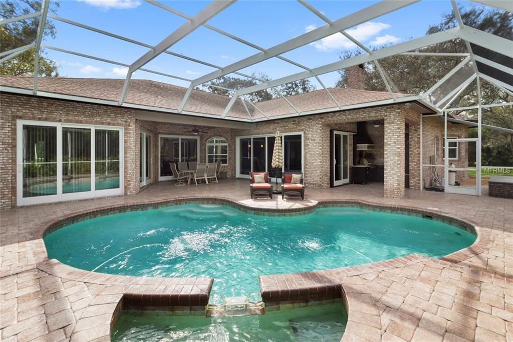 4646 HIDDEN FOREST DRIVE, SARASOTA, Florida 34235, 4 Bedrooms Bedrooms, 13 Rooms Rooms,3 BathroomsBathrooms,Residential,For sale,HIDDEN FOREST,A4208523