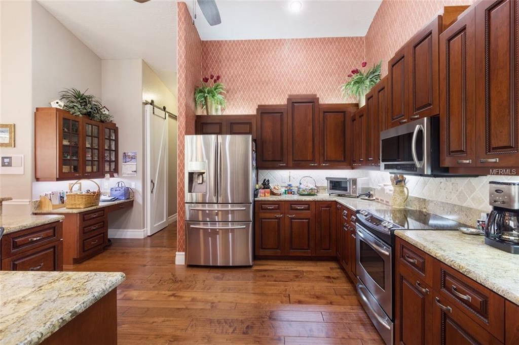 4646 HIDDEN FOREST DRIVE, SARASOTA, Florida 34235, 4 Bedrooms Bedrooms, 13 Rooms Rooms,3 BathroomsBathrooms,Residential,For sale,HIDDEN FOREST,A4208523