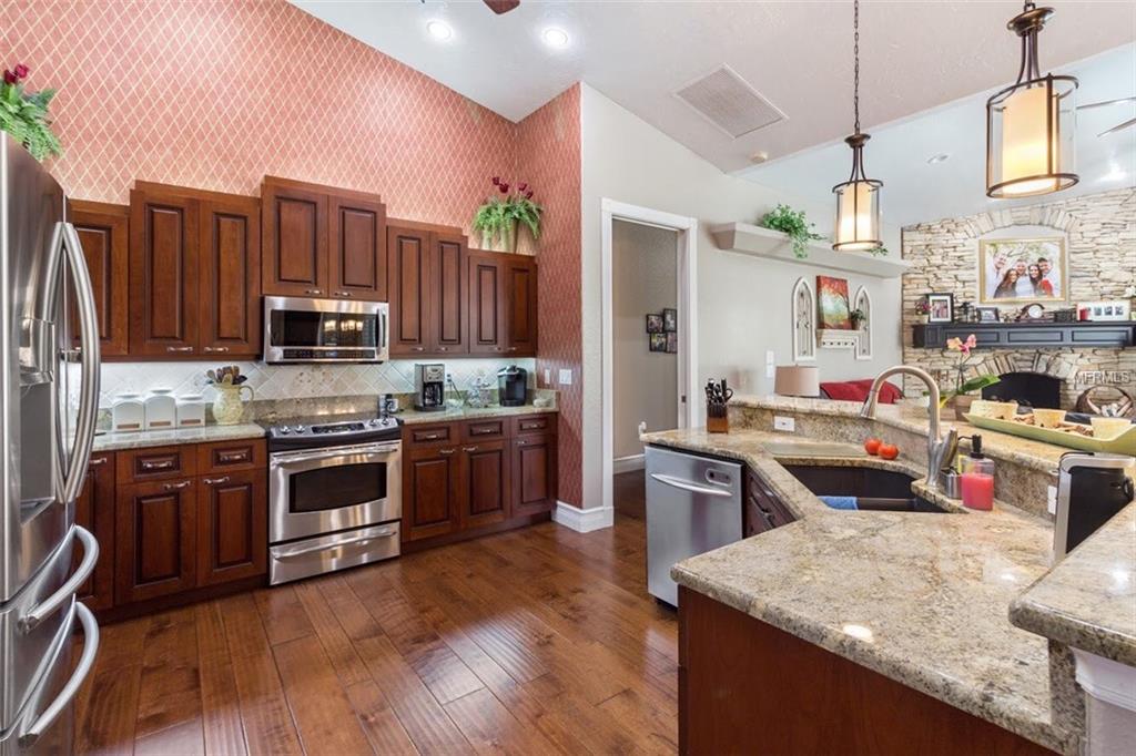 4646 HIDDEN FOREST DRIVE, SARASOTA, Florida 34235, 4 Bedrooms Bedrooms, 13 Rooms Rooms,3 BathroomsBathrooms,Residential,For sale,HIDDEN FOREST,A4208523