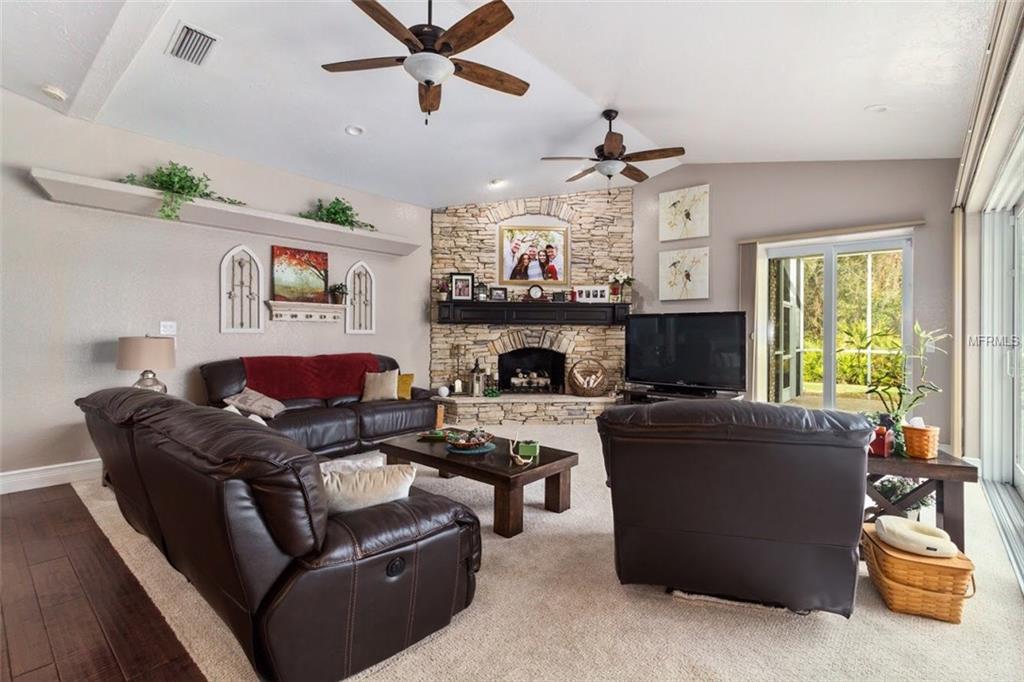 4646 HIDDEN FOREST DRIVE, SARASOTA, Florida 34235, 4 Bedrooms Bedrooms, 13 Rooms Rooms,3 BathroomsBathrooms,Residential,For sale,HIDDEN FOREST,A4208523