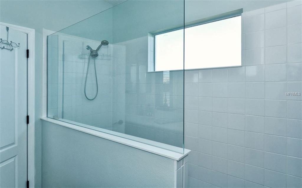 12190 WAKULLA PLACE, VENICE, Florida 34293, 3 Bedrooms Bedrooms, 8 Rooms Rooms,2 BathroomsBathrooms,Residential,For sale,WAKULLA,N5916315